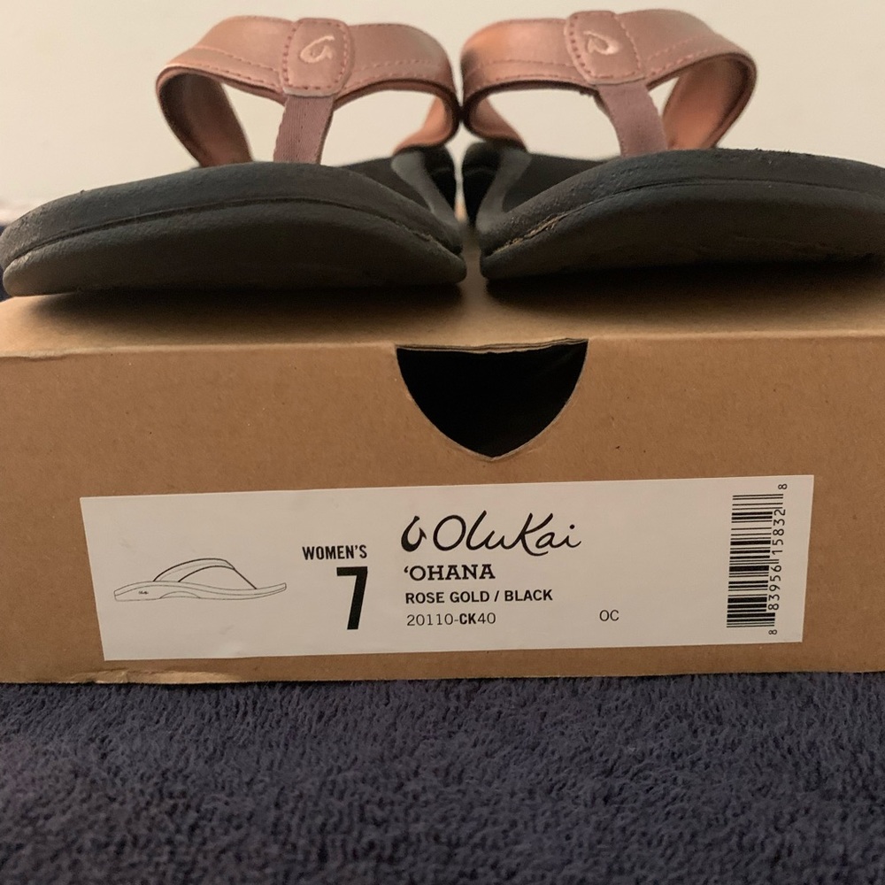 OluKai Brown and Black Sandals Comfortable Flip-Flops